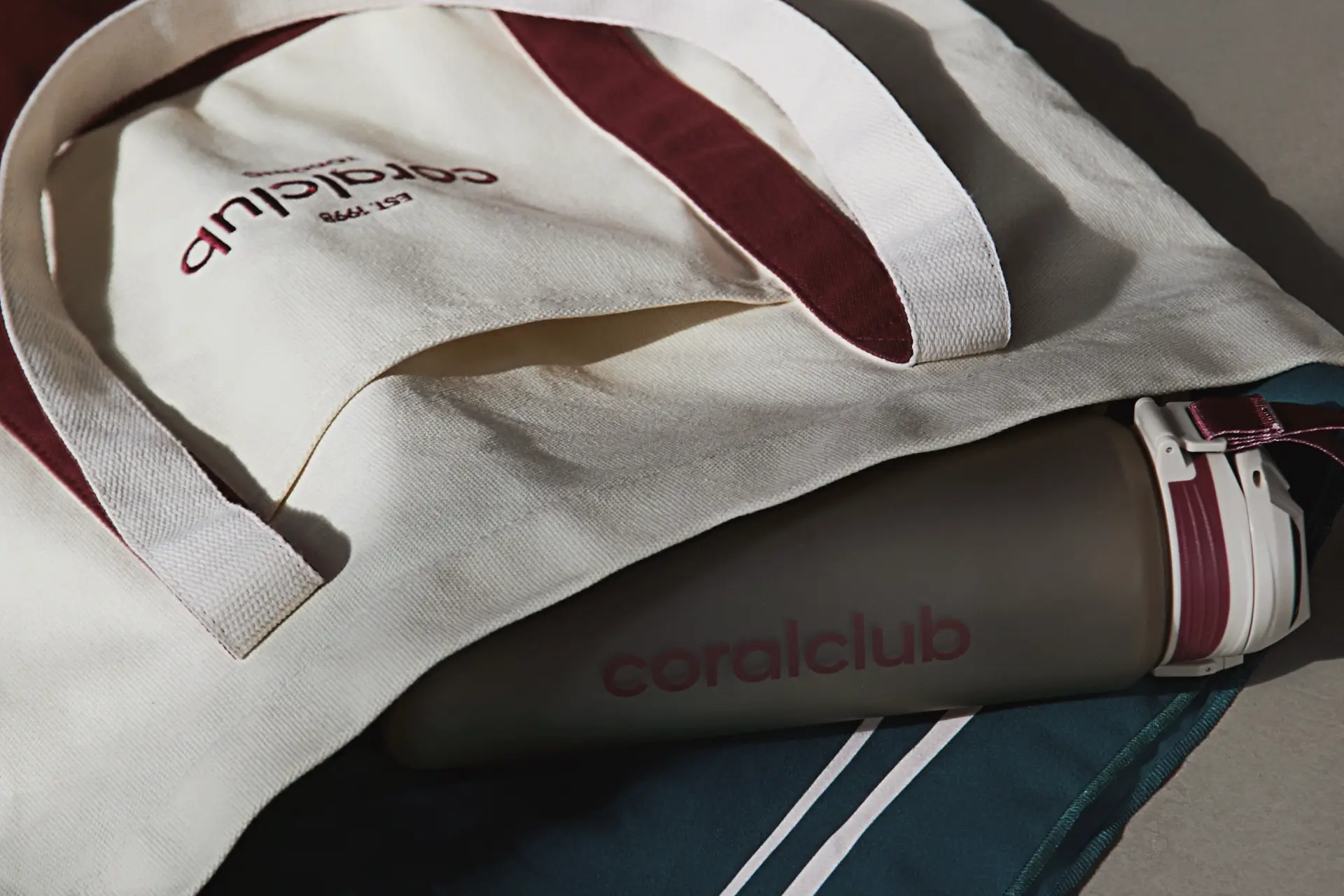 Coral Club пластик бөтөлкөсү, беж
